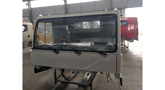 中聯(lián)吊車